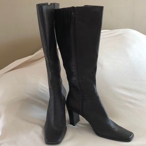 Bandolino boots. Chocolate Brown